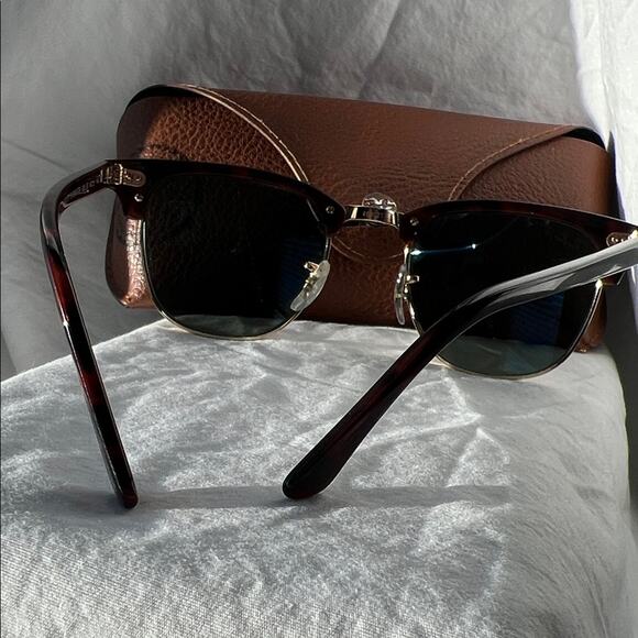 Ray-Ban Tortoise and Gold Sunglasses with Brown Case - Picture 4 of 5